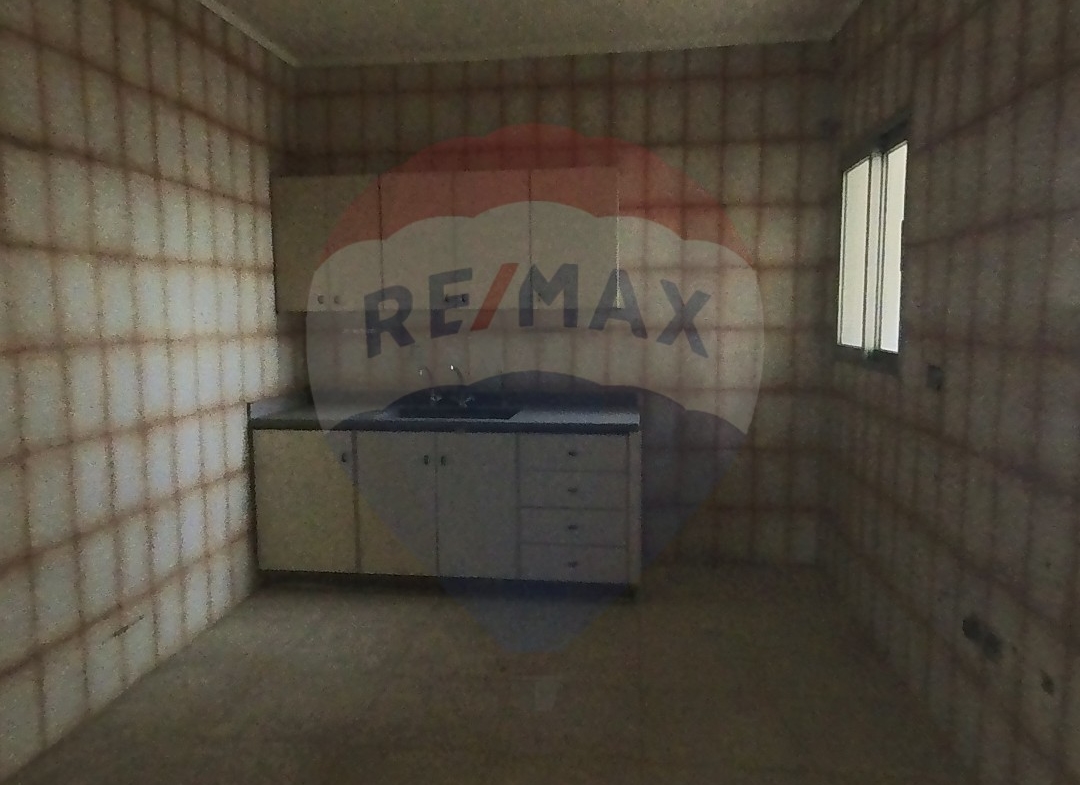 R9-1118 Apartment For Sale in Abou Samra - Tripoli — Photo 3 of 9