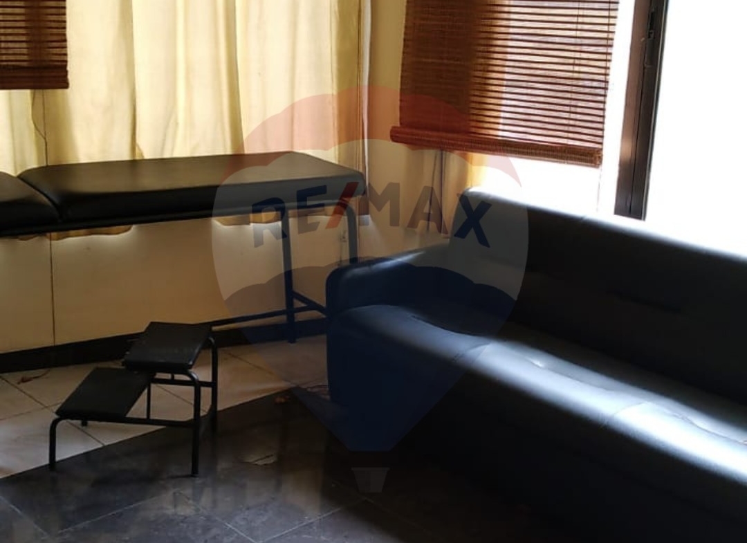 R9-1143 Office For Rent in Azmi - Tripoli — Photo 2 of 3