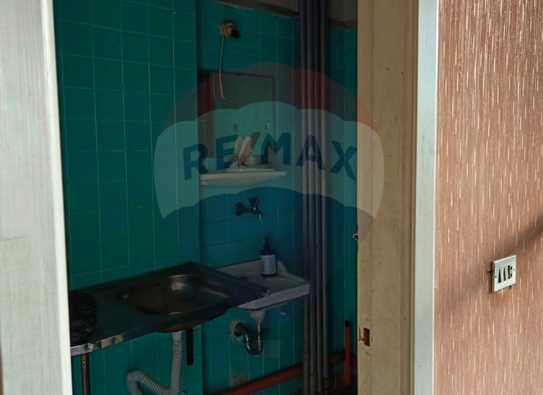 R9-1151 Office For Rent in Azmi - Tripoli — Photo 3 of 4