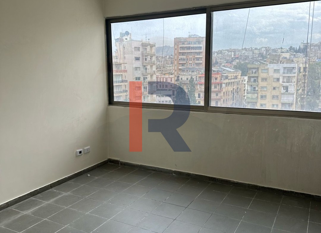 R9-1154 Office For Rent in Sahat Al Nour - Tripoli — Photo 2 of 4