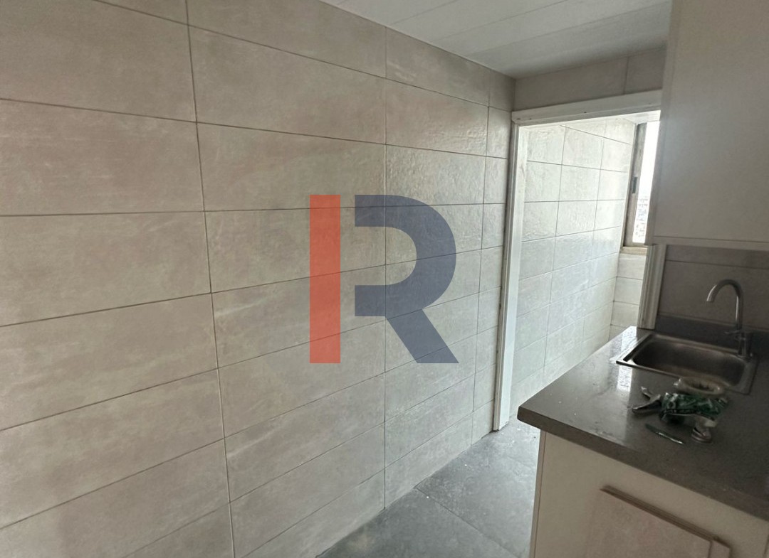 R9-1154 Office For Rent in Sahat Al Nour - Tripoli — Photo 3 of 4