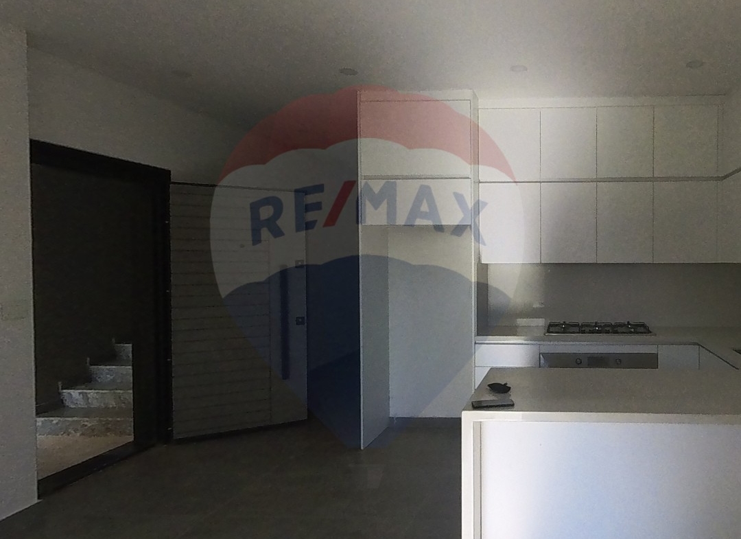 R9-1158 Apartment For Sale in Abou Samra - Tripoli — الصورة 3 من 9