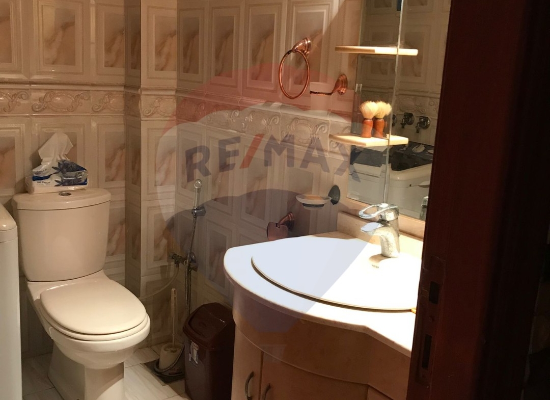 R9-1178 Apartment For Sale in Mina - Tripoli — Photo 4 of 11