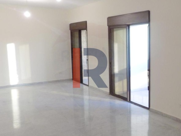 R9-1187 Apartment For Sale in Maarad - Tripoli — Photo 2 of 5