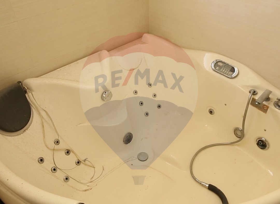 R9-1173 Apartment 300m for sale in Dam w Farez – Tripoli — الصورة 2 من 23