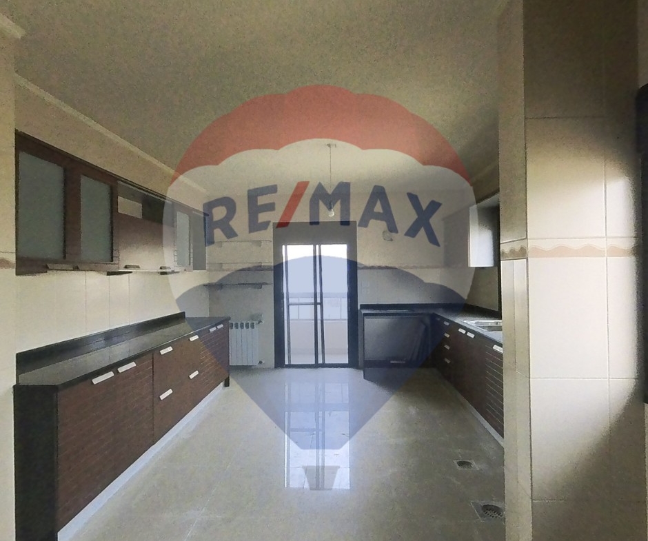 R9-1173 Apartment 300m for sale in Dam w Farez – Tripoli — الصورة 10 من 23