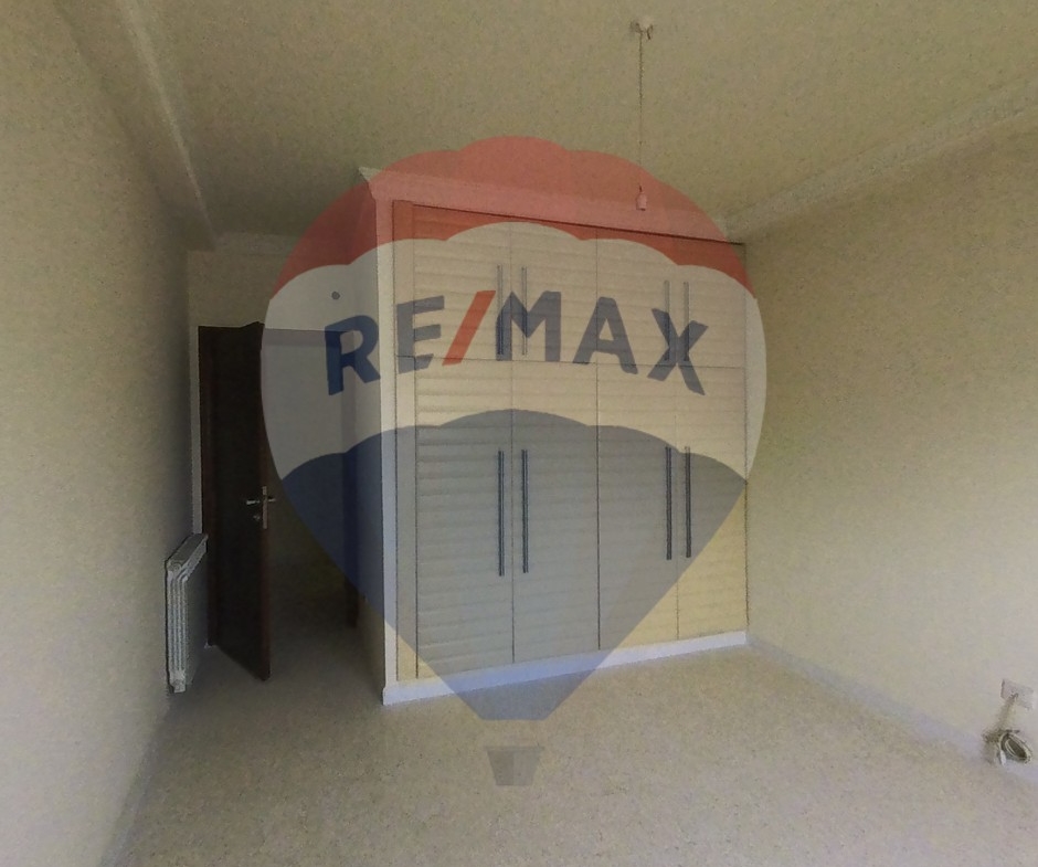 R9-1173 Apartment 300m for sale in Dam w Farez – Tripoli — الصورة 11 من 23