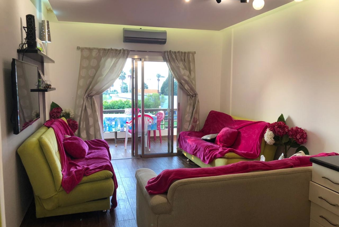R9-148 Furnished chalet for sale at Palma resort, Tripoli — الصورة 2 من 5