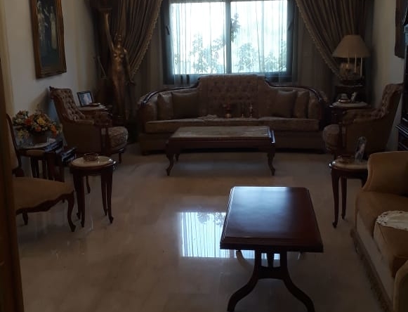 R9-167 Mountain view Furnished apartment for sale in Baabda — الصورة 2 من 9