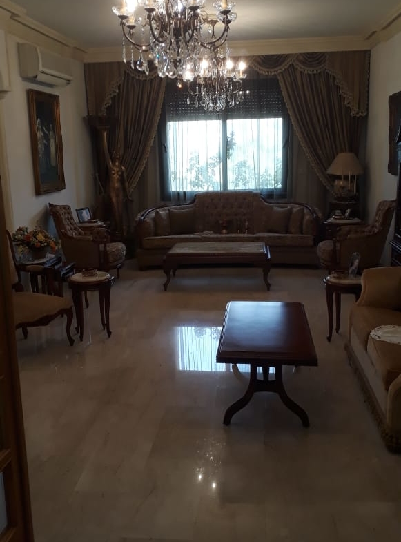 R9-167 Mountain view Furnished apartment for sale in Baabda — الصورة 2 من 9