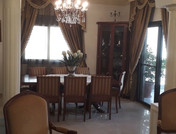 R9-167 Mountain view Furnished apartment for sale in Baabda — الصورة 3 من 9