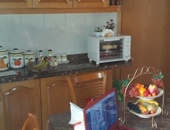 R9-167 Mountain view Furnished apartment for sale in Baabda — الصورة 4 من 9