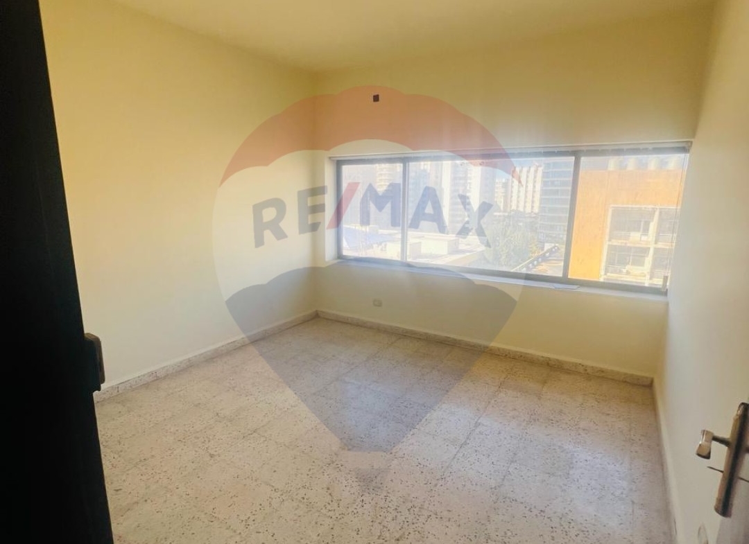 R9-1185 Office For Rent in Boulevard - Tripoli — الصورة 3 من 5