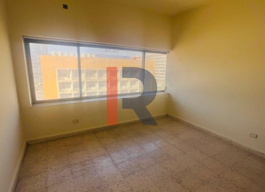 R9-1185 Office For Rent in Boulevard - Tripoli — الصورة 4 من 5