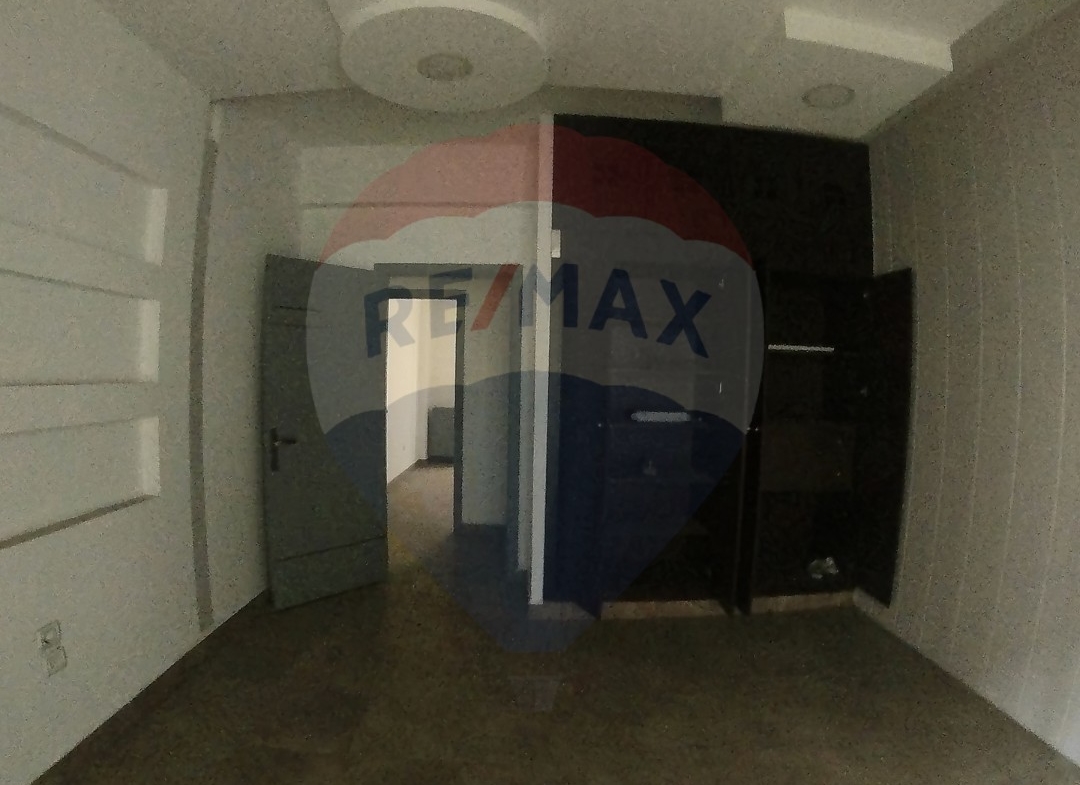 R9-1235 Apartment For Sale in Mina Street - Tripoli — الصورة 8 من 11