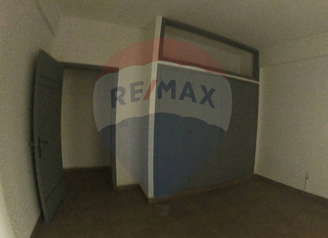 R9-1235 Apartment For Sale in Mina Street - Tripoli — الصورة 9 من 11