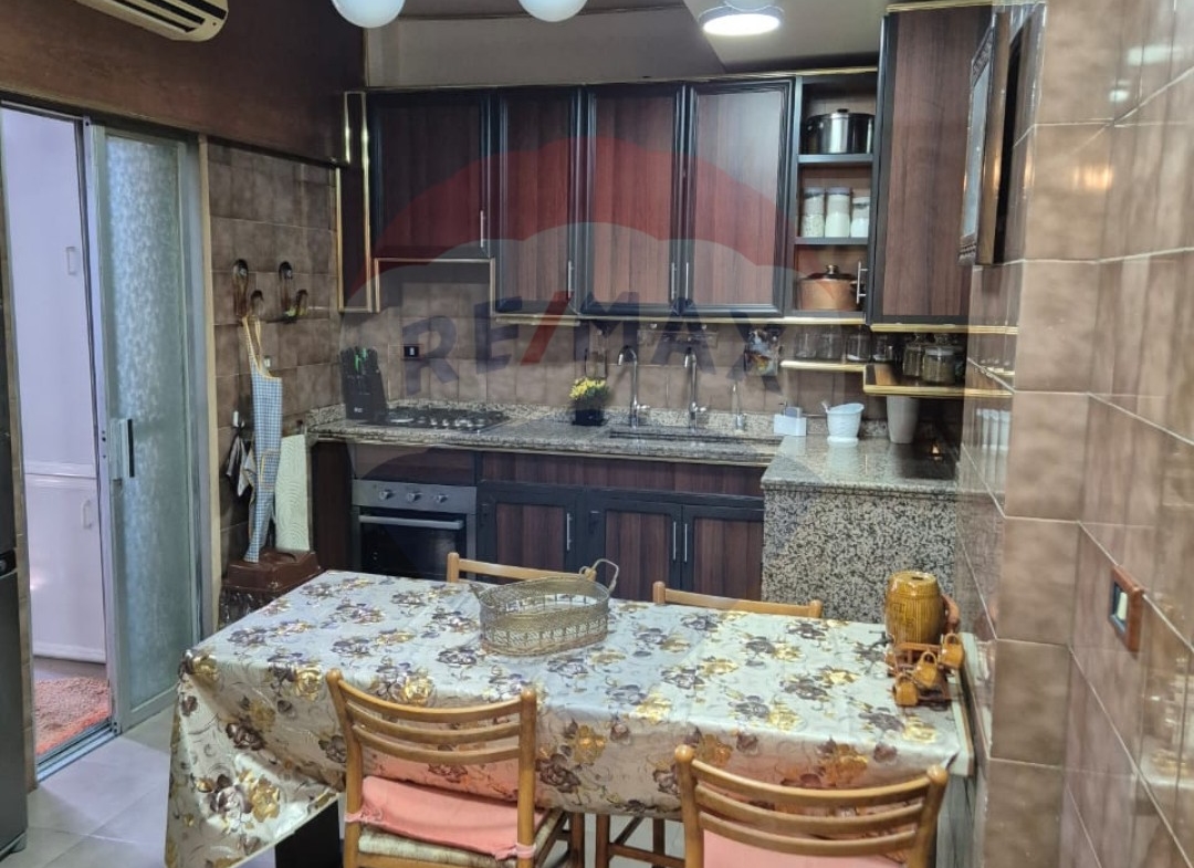 R9-1244 Duplex For Sale in Mina - Tripoli — Photo 4 of 9