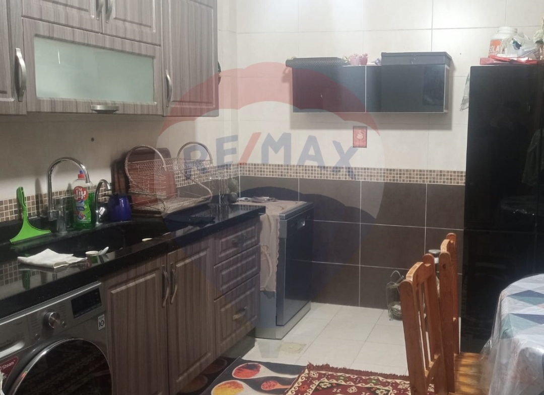 R9-1246 Apartment For Sale in Abou Samra — Photo 4 of 7