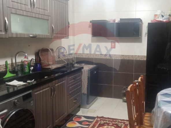 R9-1246 Apartment For Sale in Abou Samra — Photo 4 of 7