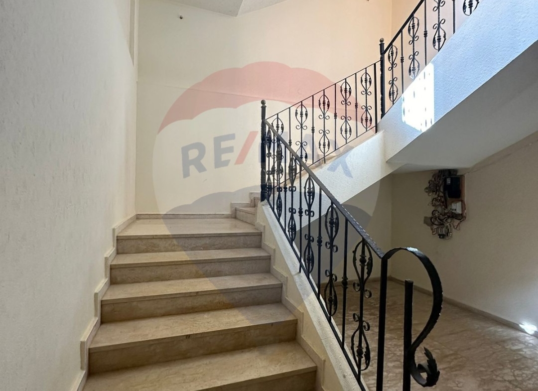 R9-1249 Villa For Sale in Batroumin - Koura — Photo 8 of 9