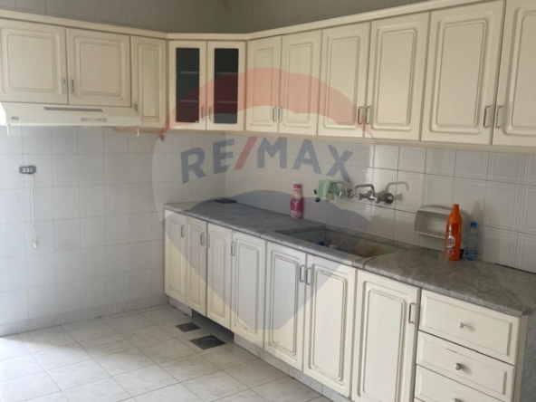 R9-1265 Apartment For Sale In Mina Road — Photo 3 of 6