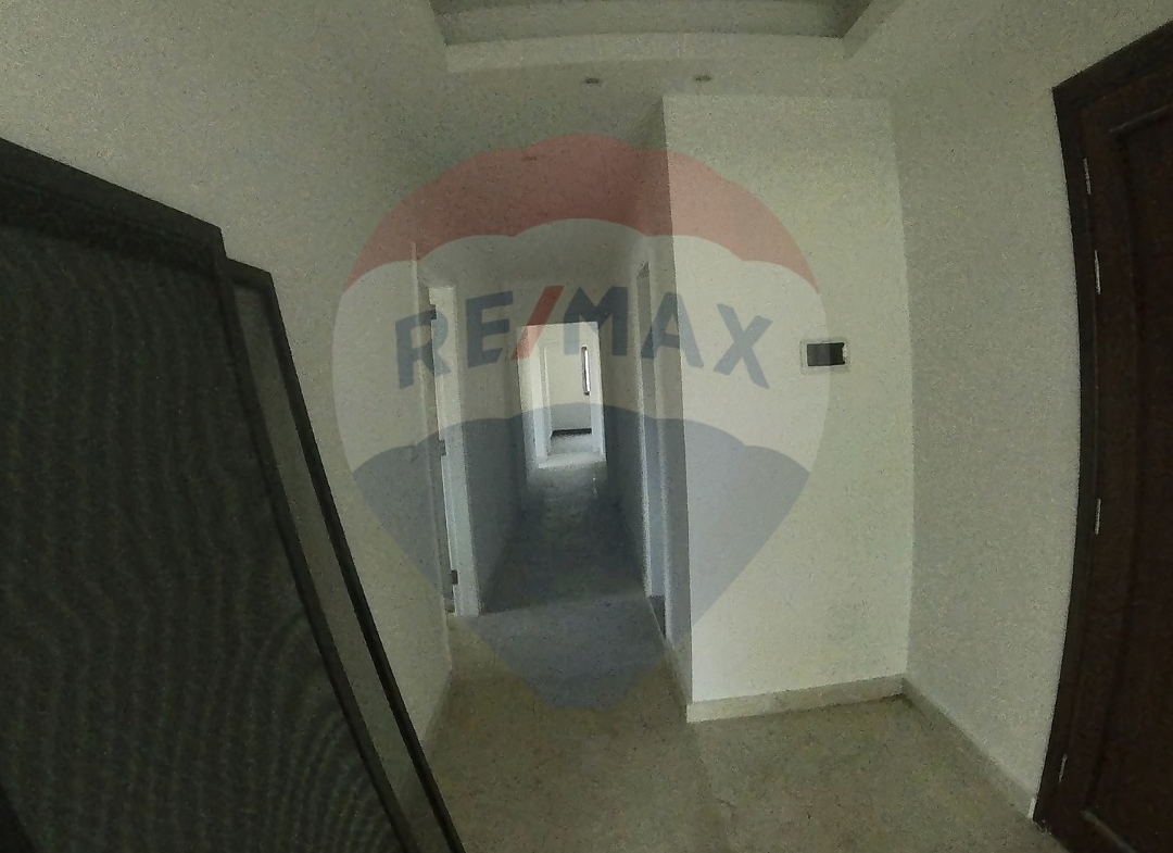 R9-1281 Apartment 200m for sale in Dam w Farez – Tripoli — Photo 2 of 14