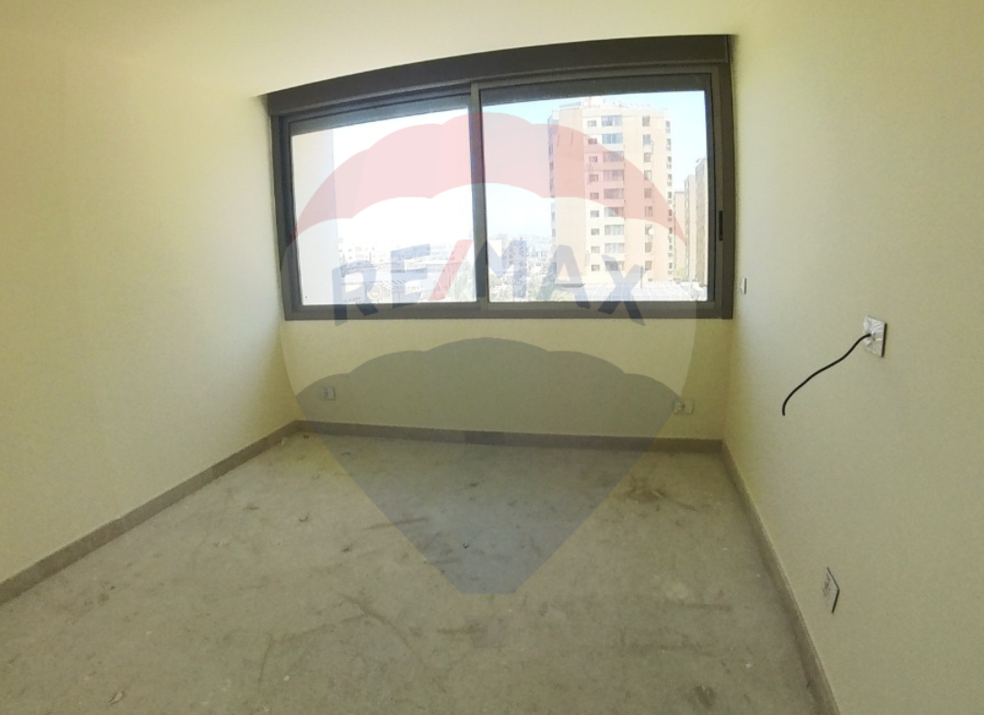 R9-1402   Luxurious 220m² Apartment for Sale in Dam w Farez! — Photo 3 of 9