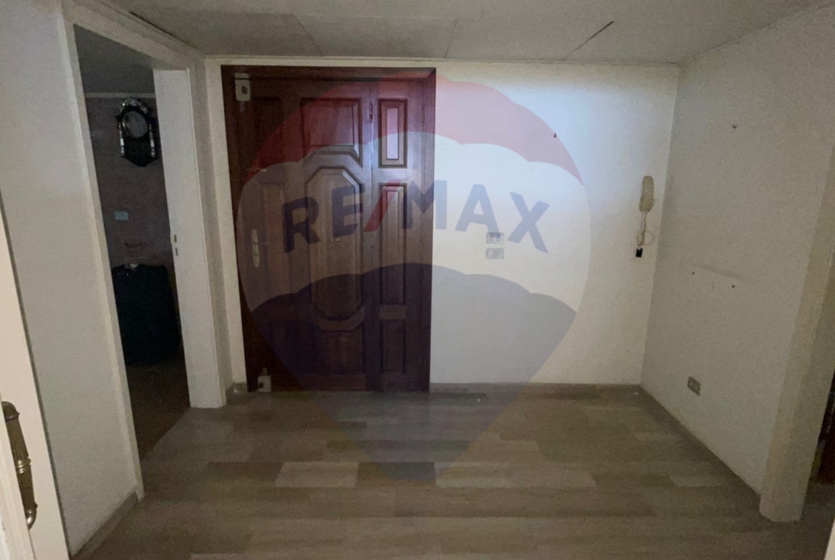 R9-1310 Apartment 320m For Sale In Maarad - Tripoli! — الصورة 8 من 10