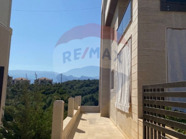 R9-1306 Land With An Apartment On It For Sale - Nakhle! — الصورة 2 من 6