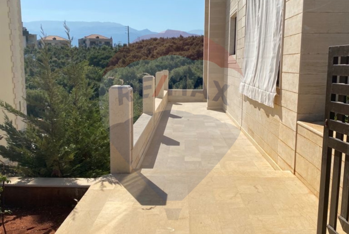 R9-1306 Land With An Apartment On It For Sale - Nakhle! — الصورة 4 من 6