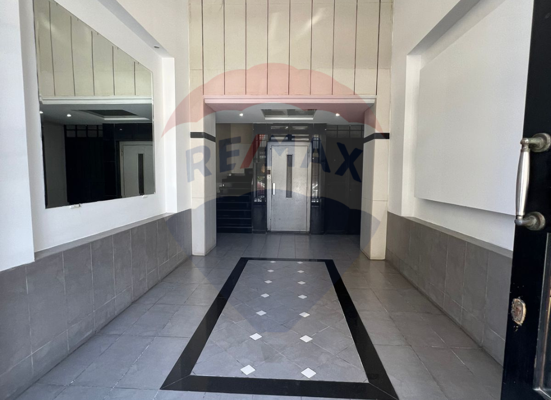 R9-1332 Sea view 205m Apartment for sale in Mina street - Tripoli! — Photo 5 of 12