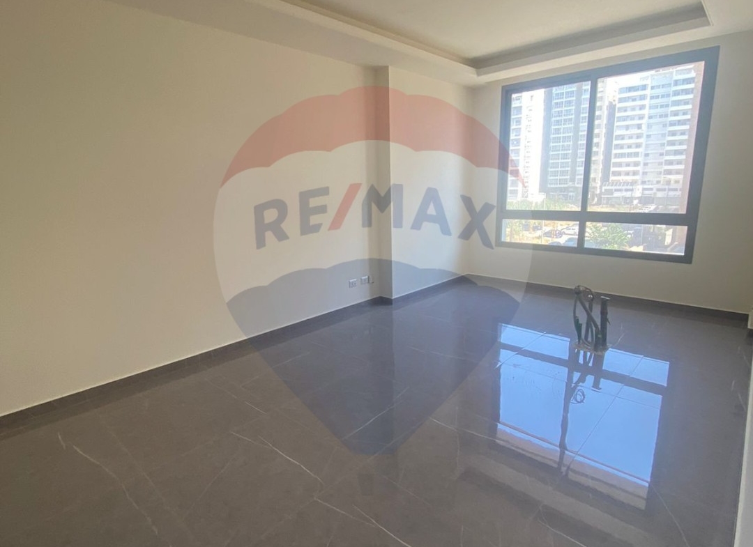 R9-1439  Spacious Office for Sale in Seht Nur-Tripoli! — Photo 2 of 6