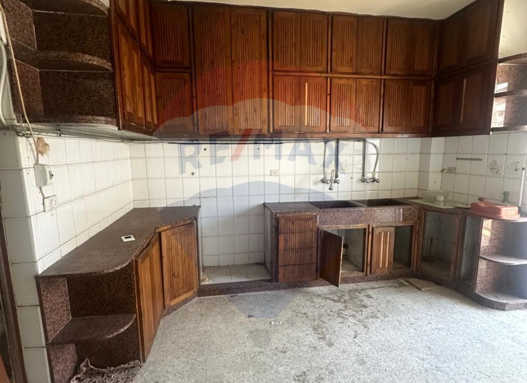 R9-1586   Apartment for Sale in Tripoli/Mina! — Photo 3 of 4