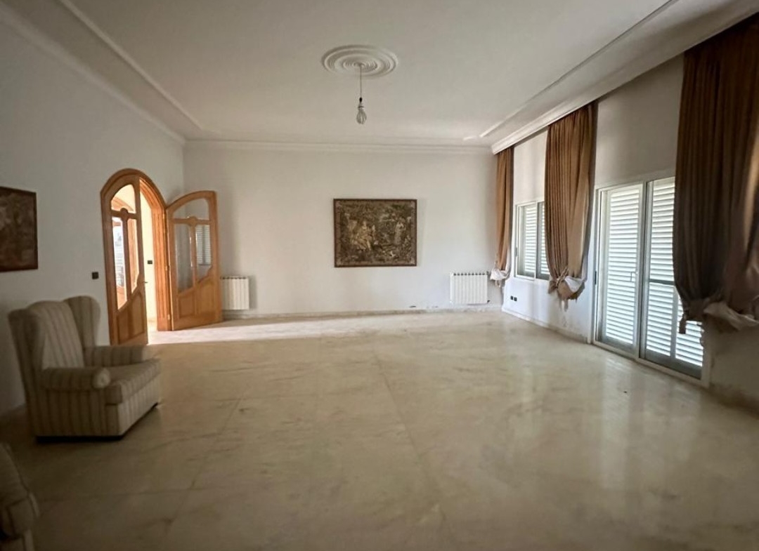 فيلا واسعة للبيع في الكورة/كفرحزير - R9-1596! — الصورة 3 من 10