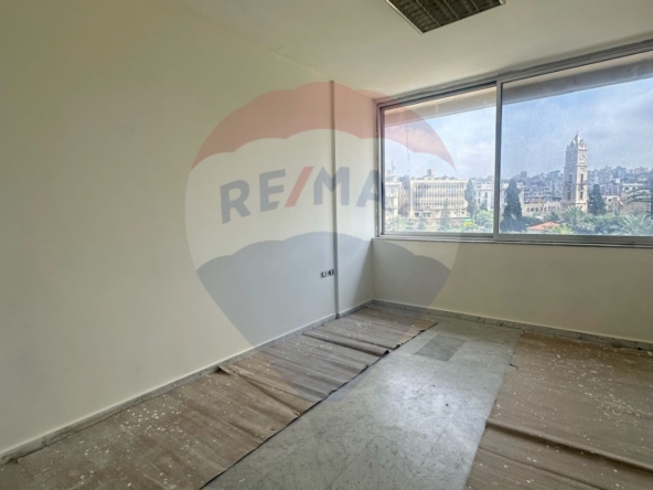 R9-1669 Prime 100 sqm Office for Sale on 3rd Floor in Tal, Tripoli – Ideal for Business — الصورة 3 من 6