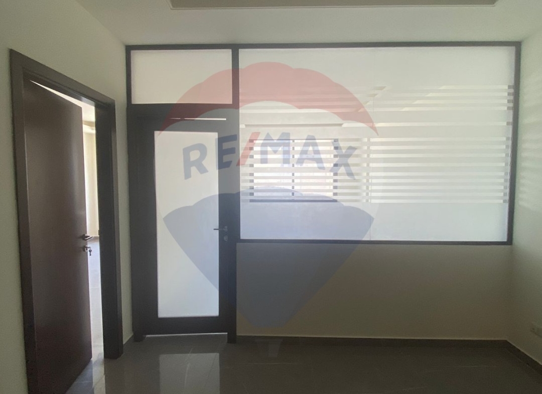 R9-1439  Spacious Office for Sale in Seht Nur-Tripoli! — Photo 4 of 6