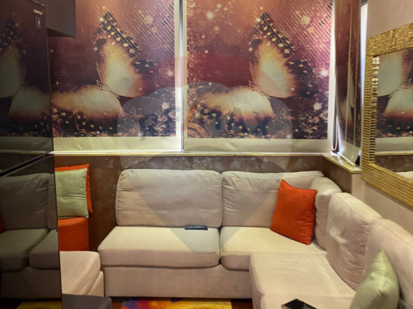 R9-1662  150 sqm Apartment for sale on a lively street ! — الصورة 3 من 14