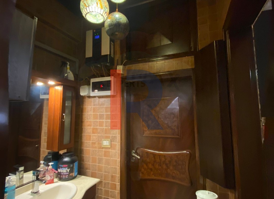 R9-1662  150 sqm Apartment for sale on a lively street ! — الصورة 6 من 14