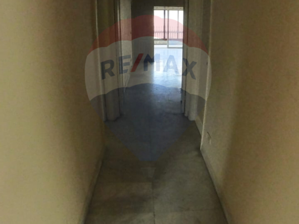 R9-1682 Spacious 200 sqm apartment for sale in Azmi, Tripoli. — Photo 5 of 6
