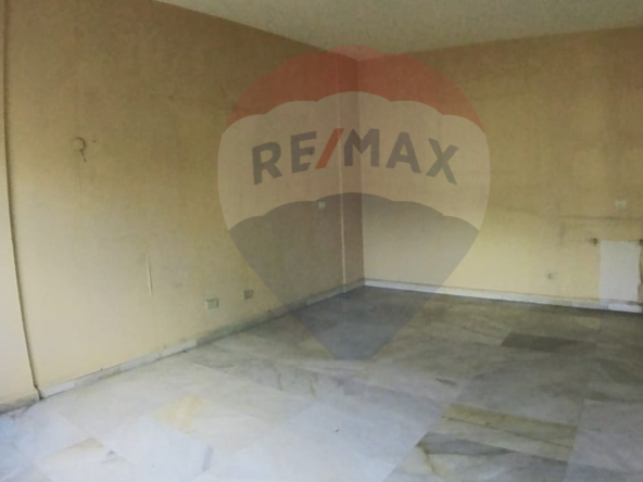R9-1682 Spacious 200 sqm apartment for sale in Azmi, Tripoli. — Photo 3 of 6