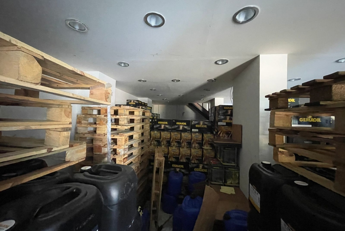R9-1437  Prime Shop for Sale in Mina - 58 sq! — Photo 2 of 6