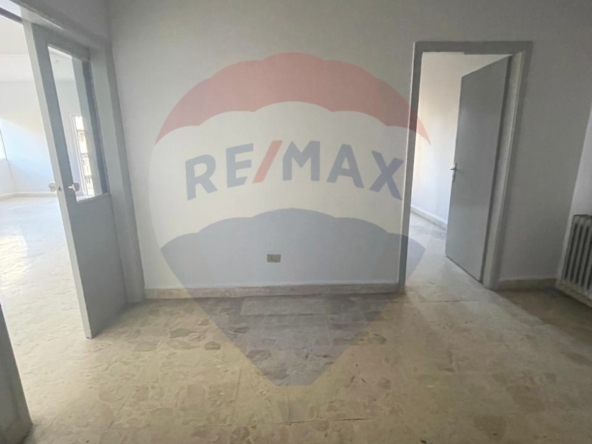 R9-1774 A spacious 190 sqm apartment for sale in Abou Samra - Tripoli — Photo 3 of 5