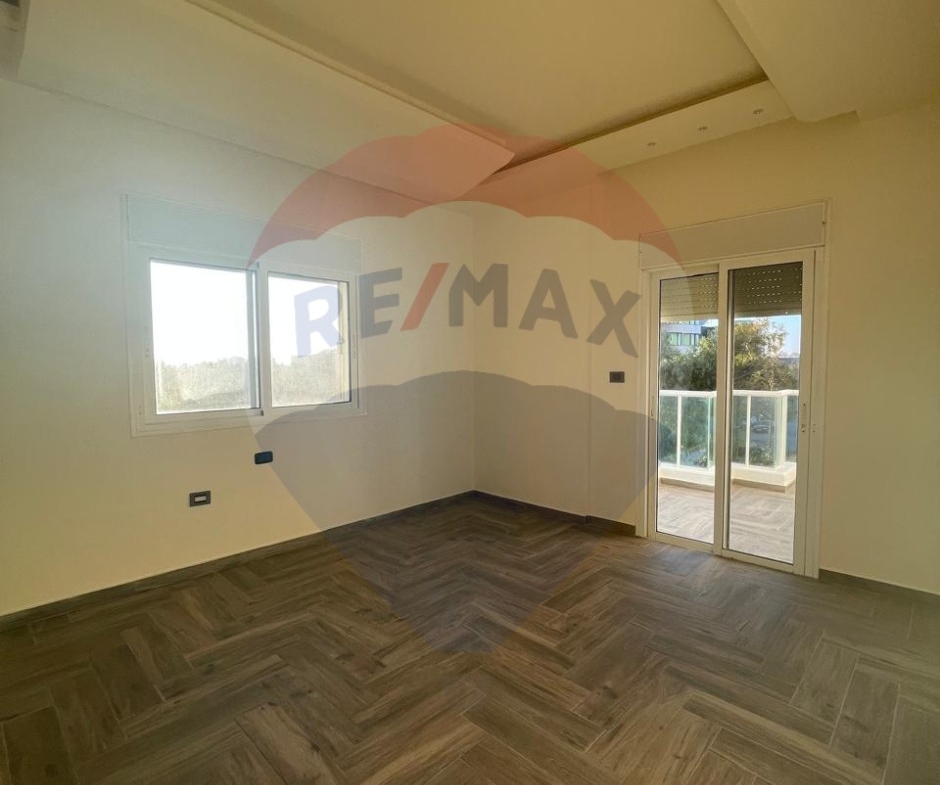 R9-1775 A Luxurious Apartment For Sale in Dam Wel Farez Zone D - Tripoli — Photo 3 of 9