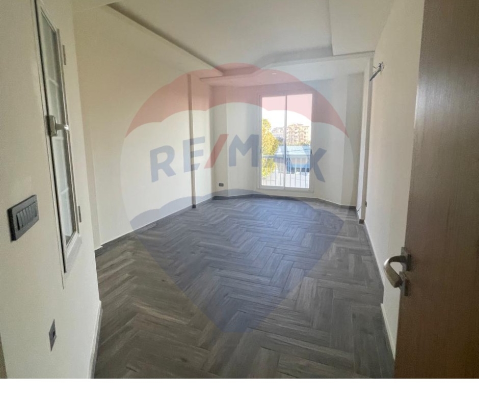 R9-1775 A Luxurious Apartment For Sale in Dam Wel Farez Zone D - Tripoli — Photo 6 of 9