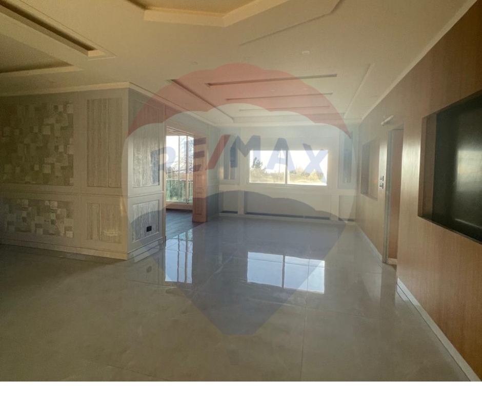 R9-1775 A Luxurious Apartment For Sale in Dam Wel Farez Zone D - Tripoli — Photo 7 of 9