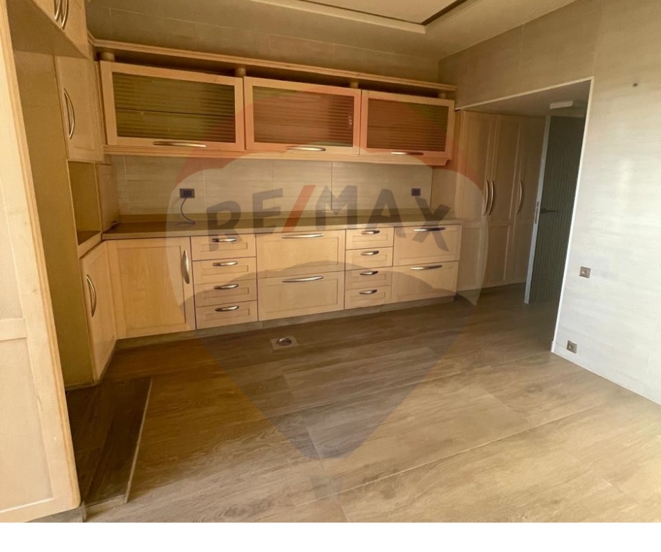R9-1775 A Luxurious Apartment For Sale in Dam Wel Farez Zone D - Tripoli — Photo 9 of 9