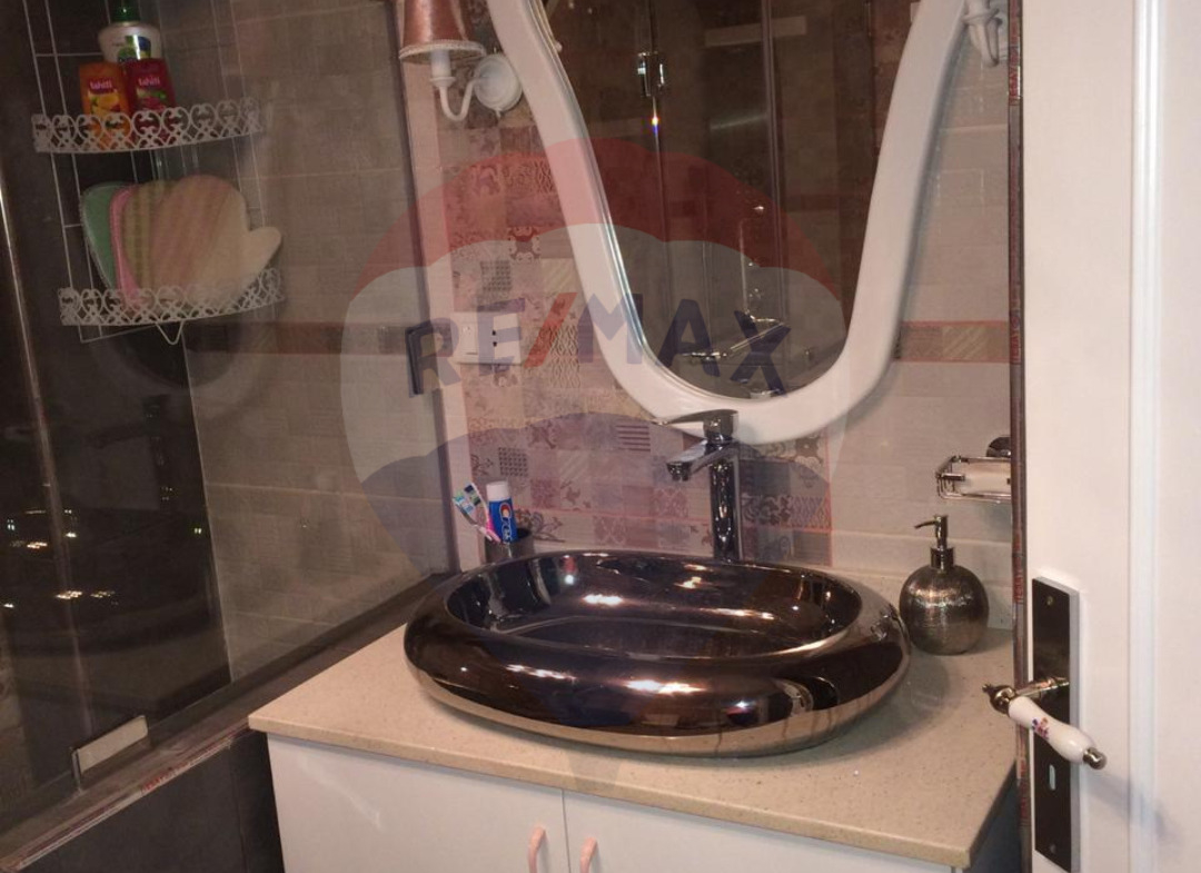 R9-1686 Apartment 180 sqm for sale in Al-Moutran -Tripoli, with a large 140 sqm terrace. — Photo 11 of 11