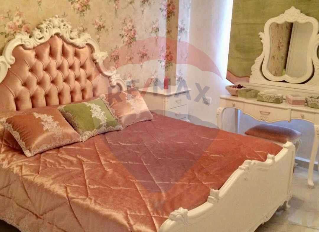 R9-1686 Apartment 180 sqm for sale in Al-Moutran -Tripoli, with a large 140 sqm terrace. — Photo 3 of 11