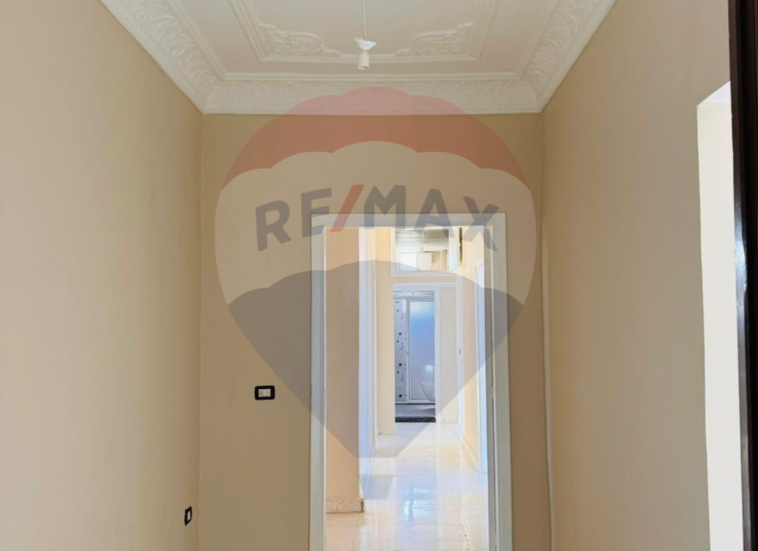 R9-1689 Apartment 220m for sale in Al Balha Street - Azmi — الصورة 2 من 5