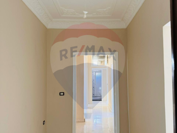 R9-1689 Apartment 220m for sale in Al Balha Street - Azmi — الصورة 2 من 5